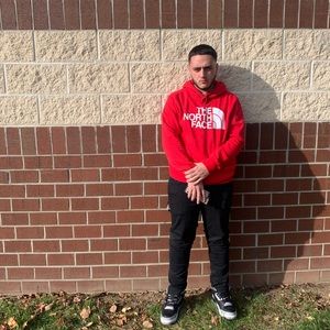 Meet your Posher, Dustin